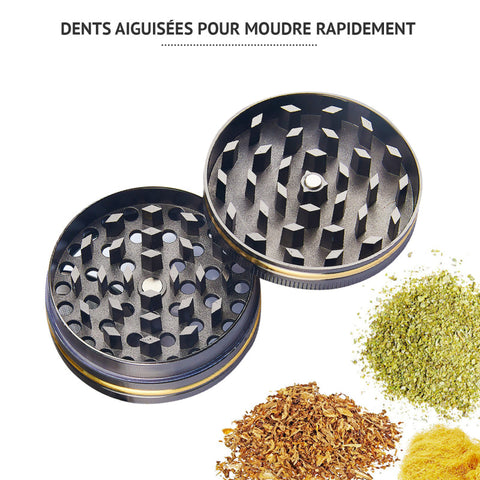 Visuel du grinder dollar bling bling provenant de la marque CHAMP HIGH et vendu chez CBDeer. Un grinder de luxe équipé de 28 dents en losanges qui permettent de broyer efficacement vos fleurs.