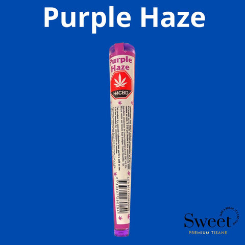 Visuel du pré-roll Purple Haze H4CBD provenant de la marque Sweet et vendu chez CBDeer. Profitez en toute simplicité de ces joints déjà roulés en forme de cône et prêts à fumer. Son odeur fruitée, son goût épicé combiné d’un taux de H4CBD à 20% vous procurera un puissant effet relaxant pour un moment des plus agréable.