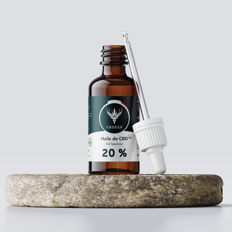 Découvrez l’huile de CBD 20% Full Spectrum CBDeer, idéale pour une utilisation en journée. Composée de chanvre bio, elle offre un effet d’entourage optimal pour gérer stress et tensions avec douceur.